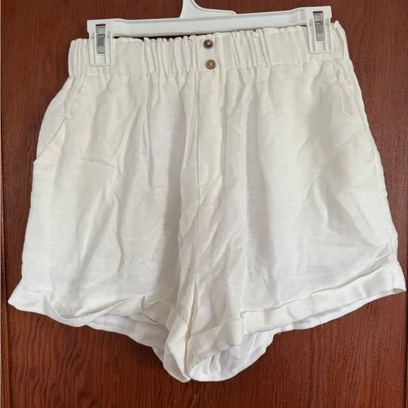 Pink Lily White Linen Shorts - Picture 2 of 4